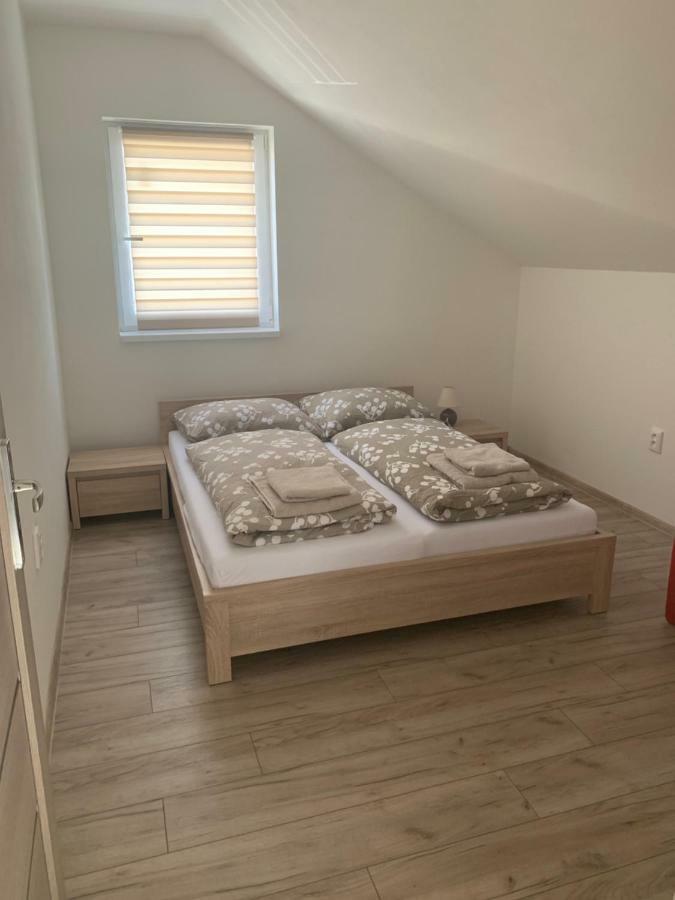 Apartmanovy Dom Magda Vrbov Exteriér fotografie