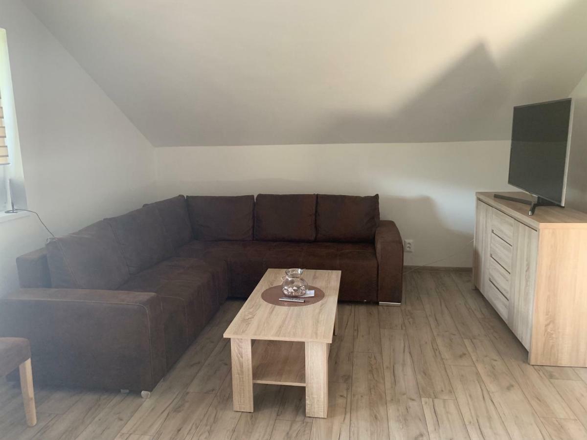 Apartmanovy Dom Magda Vrbov Exteriér fotografie