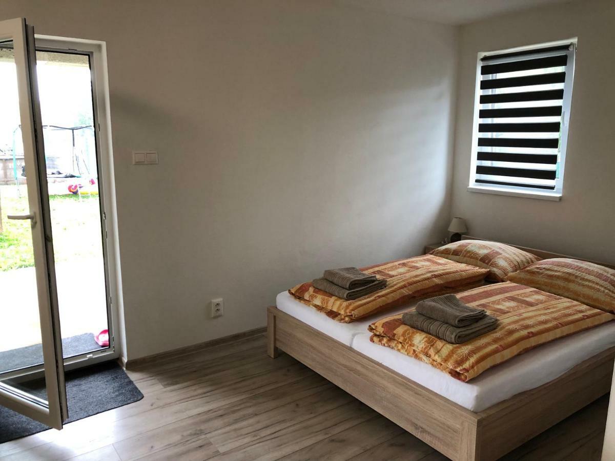 Apartmanovy Dom Magda Vrbov Exteriér fotografie